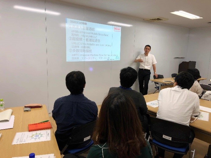 写真1：当所長小椋が技術・ビジネストレンドを解説