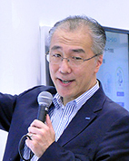 グローバルビジネス推進部 高木